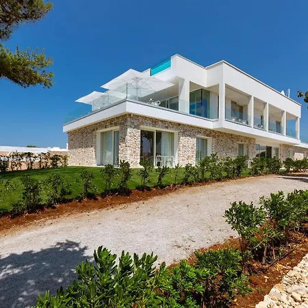 Perla Saracena & Restaurant *
