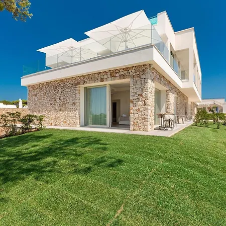 Perla Saracena & Restaurant סאלבה
