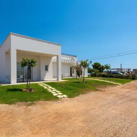 Perla Saracena & Restaurant מלון